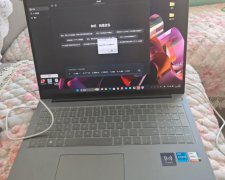 华为笔记本电脑，在华为专卖店买的，当时4700买的，现在买4